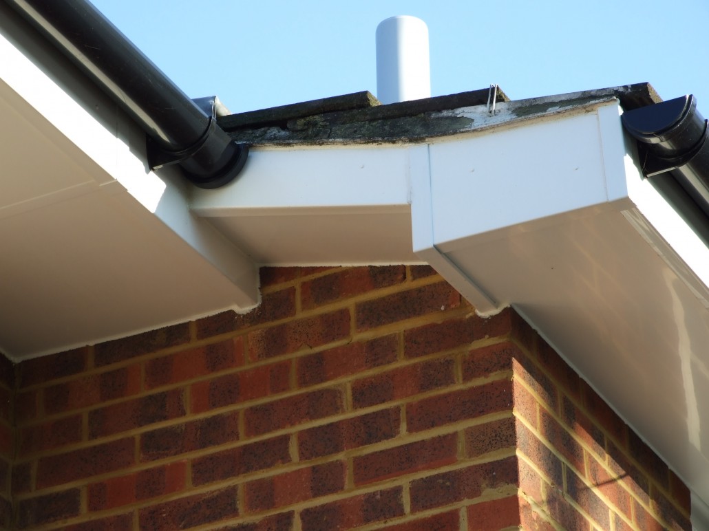 worcester-park-white-upvc-fascias-soffits-guttering-box-end-1030x772 torch on felt roofing cambridge